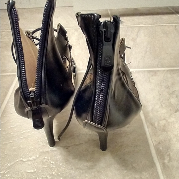 Shoes - Picture 3 of 3